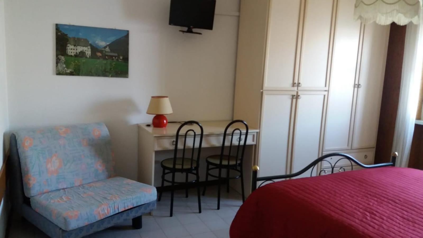ברנצונה סול גארדה La Virgola Apartments מראה חיצוני תמונה