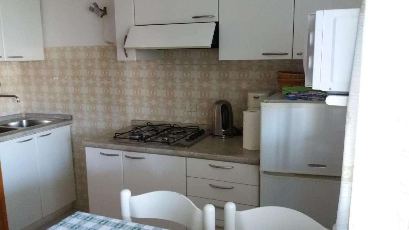 ברנצונה סול גארדה La Virgola Apartments מראה חיצוני תמונה