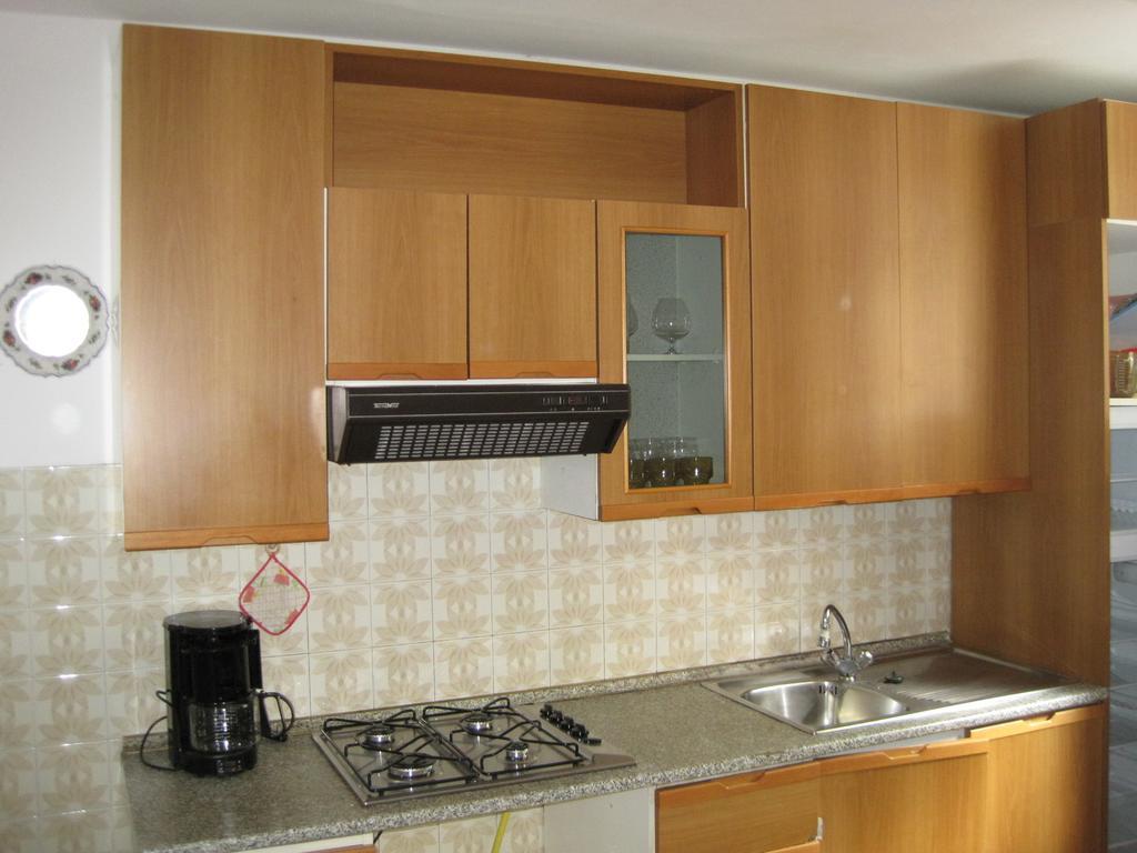 ברנצונה סול גארדה La Virgola Apartments מראה חיצוני תמונה