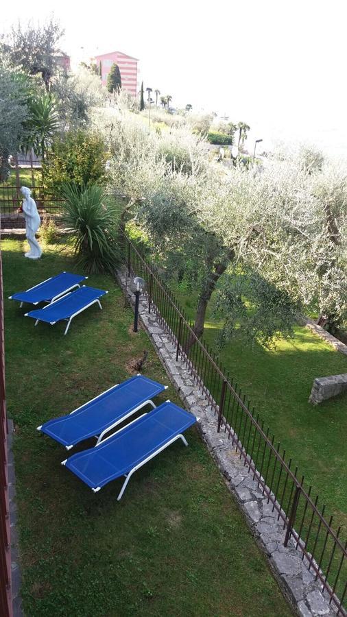 ברנצונה סול גארדה La Virgola Apartments מראה חיצוני תמונה