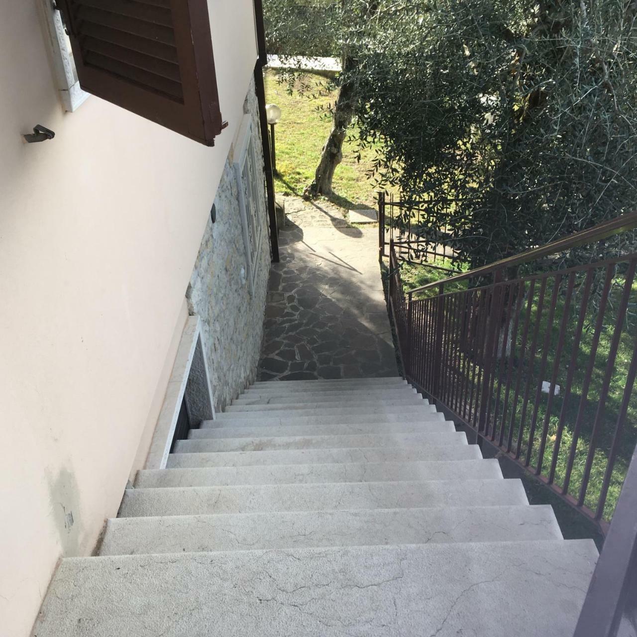 ברנצונה סול גארדה La Virgola Apartments מראה חיצוני תמונה